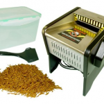 Cigarette tobacco shredder